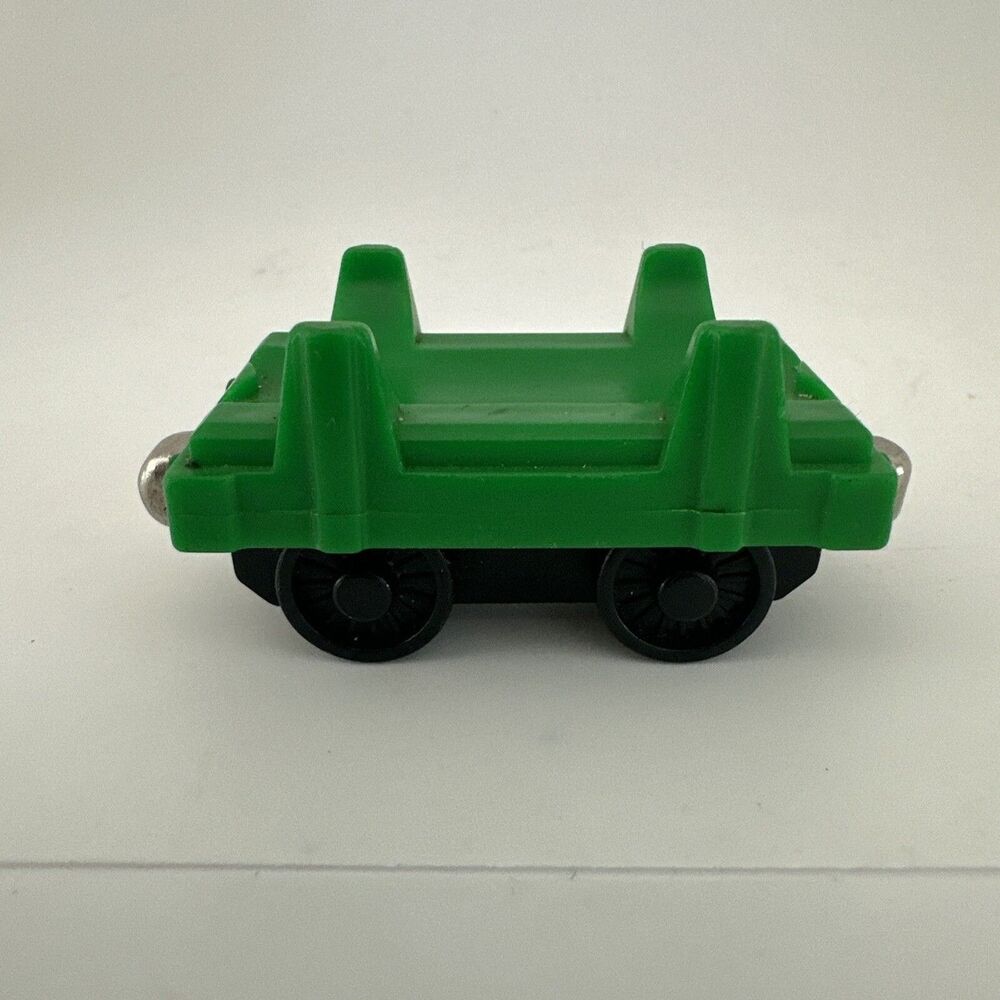 Thomas & Friends Take n Play-Green Log Car 2004 - Picture 3 of 6
